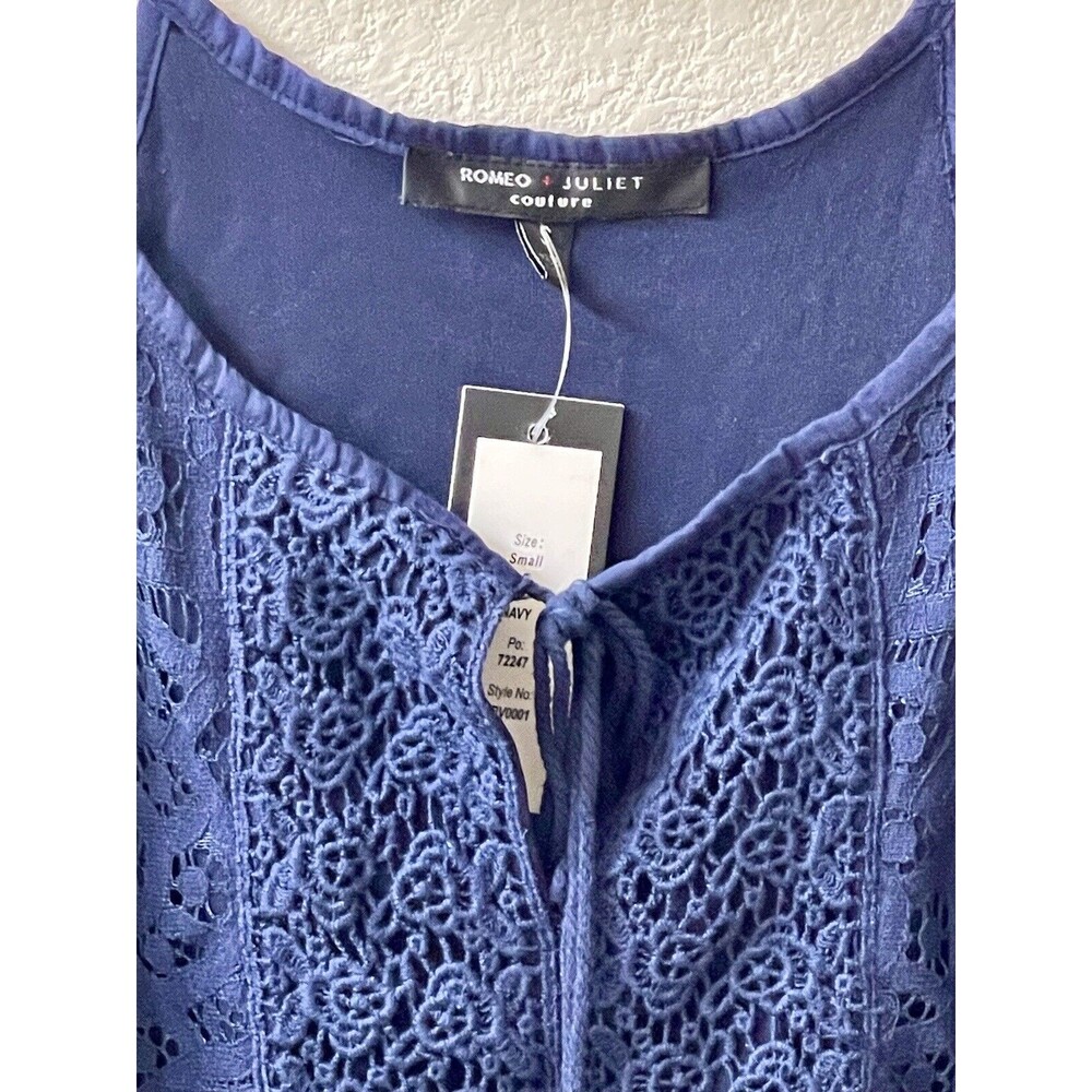 Romeo + Juliet Couture Women’s Navy Blue Lace Fit And Flare Summer Top Small NWT - Picture 5 of 13